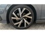 Volkswagen Golf 1.5 eTSI 150PK R-LINE AUTOMAAT NAVI / LEDER / CLIMA / FULL-LED / 18" LMV / PANO. DAK / ADAPT. CRUISE / ORG. NL / 1E EIGENAAR !!