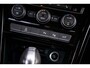 Volkswagen Touran 1.5 TSi 150 pk Highline Business R-line 7p | Keyless | Full LED | Camera | Stoelverwarming