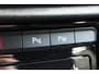 Volkswagen T-Roc 1.5 TSI 150pk R-Line Business+ | IQ. Light | Camera | Elek. klep | 100% (Dealer) onderhouden label