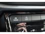 Volkswagen T-Roc 1.5 TSI 150pk R-Line Business+ | IQ. Light | Camera | Elek. klep | 100% (Dealer) onderhouden label