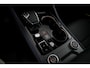 Volkswagen Touareg 3.0 TSi eHybrid 4MOTION R design | Luchtvering | Panoramisch schuifdak |  Adaptieve Cruise Control | Head-up display | Leder "Puglia" "R-logo' zwart/ blauwe stikking |