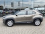 Toyota Yaris Cross 1.5 Hybrid 115 Active plus | Sensoren v/a | Draadloze Telefoonlader | Android Auto