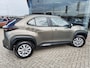 Toyota Yaris Cross 1.5 Hybrid 115 Active plus | Sensoren v/a | Draadloze Telefoonlader | Android Auto