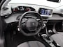Peugeot 208 1.2 PureTech Allure Pack | Stoelverwarming | Camera | Parkeersensoren | Navigatie | Cruise Control | Apple Carplay/Android Auto | 16" Lichtmetalen Velgen