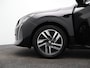 Peugeot 208 1.2 PureTech Allure Pack | Stoelverwarming | Camera | Parkeersensoren | Navigatie | Cruise Control | Apple Carplay/Android Auto | 16" Lichtmetalen Velgen