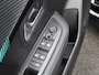 Peugeot 208 1.2 PureTech Allure Pack | Stoelverwarming | Camera | Parkeersensoren | Navigatie | Cruise Control | Apple Carplay/Android Auto | 16" Lichtmetalen Velgen