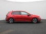 Volkswagen Golf 1.5 eTSI R-Line Business 150 PK| Dealeronderhouden | Navigatie | Harman Kardon High End Audio | Stoelverwarming | Stuurwielverwarming | Parkeersensoren | 18 Inch Velgen