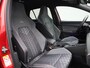 Volkswagen Golf 1.5 eTSI R-Line Business 150 PK| Dealeronderhouden | Navigatie | Harman Kardon High End Audio | Stoelverwarming | Stuurwielverwarming | Parkeersensoren | 18 Inch Velgen