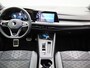 Volkswagen Golf 1.5 eTSI R-Line Business 150 PK| Dealeronderhouden | Navigatie | Harman Kardon High End Audio | Stoelverwarming | Stuurwielverwarming | Parkeersensoren | 18 Inch Velgen