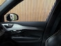 Volvo XC90 T8 AWD Recharge R-Design Long Range | Luchtvering | Trekhaak | 360 Camera | Head-Up Display | Harman Kardon | 455pk | Adaptieve Cruise Control | Stoel en Stuurwielverwarming | Schuifdak | 22 Inch | Full LED Meesturende koplampen | Pilot Assist | BLIS Dode Hoek Detectie | Elektrische voorstoelen geheugen | R-Design Alcantara Nappa Leder Contour Stoelen met wit stiksel en bies | Zitting verlenging voorstoelen | Lederen Dashboard | Keyless Drive | Parkeersensoren voor+achter | Privacy Glass | Elektrisch bedienbare achterklep | Geïntegreerde zongordijnen achterportieren | 7-Persoons | 4-Zone Climate Control | DAB Radio | Apple Carplay/Android Auto | Volvo On Call met mobiele App functie | Denim Blue Metallic |