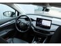 Skoda Enyaq iV 60 Stoelverwarming | Stuurwielverwarming | Achteruitrijcamera | Semi elektrisch trekhaak | Elektrisch bedienbare achterklep | Standkachel | Adaptieve cruise control | Apple Carplay | Android Auto