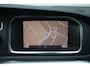 Volvo V40 Cross Country T3 Polar+ Luxury | Panoramadak | Harman Kardon Premium Sound | Parkeersensoren en Parkeercamera achter | Lederen bekleding | Standkachel | Volvo Guard alarm | Climate control | Cruise control |