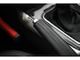 Volvo V40 Cross Country T3 Polar+ Luxury | Panoramadak | Harman Kardon Premium Sound | Parkeersensoren en Parkeercamera achter | Lederen bekleding | Standkachel | Volvo Guard alarm | Climate control | Cruise control |