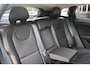 Volvo V40 Cross Country T3 Polar+ Luxury | Panoramadak | Harman Kardon Premium Sound | Parkeersensoren en Parkeercamera achter | Lederen bekleding | Standkachel | Volvo Guard alarm | Climate control | Cruise control |