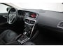 Volvo V40 Cross Country T3 Polar+ Luxury | Panoramadak | Harman Kardon Premium Sound | Parkeersensoren en Parkeercamera achter | Lederen bekleding | Standkachel | Volvo Guard alarm | Climate control | Cruise control |