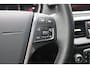 Volvo V40 Cross Country T3 Polar+ Luxury | Panoramadak | Harman Kardon Premium Sound | Parkeersensoren en Parkeercamera achter | Lederen bekleding | Standkachel | Volvo Guard alarm | Climate control | Cruise control |