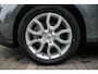 Volvo V40 Cross Country T3 Polar+ Luxury | Panoramadak | Harman Kardon Premium Sound | Parkeersensoren en Parkeercamera achter | Lederen bekleding | Standkachel | Volvo Guard alarm | Climate control | Cruise control |