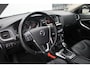 Volvo V40 Cross Country T3 Polar+ Luxury | Panoramadak | Harman Kardon Premium Sound | Parkeersensoren en Parkeercamera achter | Lederen bekleding | Standkachel | Volvo Guard alarm | Climate control | Cruise control |