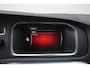 Volvo V40 Cross Country T3 Polar+ Luxury | Panoramadak | Harman Kardon Premium Sound | Parkeersensoren en Parkeercamera achter | Lederen bekleding | Standkachel | Volvo Guard alarm | Climate control | Cruise control |