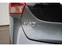 Volvo V40 Cross Country T3 Polar+ Luxury | Panoramadak | Harman Kardon Premium Sound | Parkeersensoren en Parkeercamera achter | Lederen bekleding | Standkachel | Volvo Guard alarm | Climate control | Cruise control |