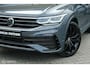 Volkswagen Tiguan 1.4 TSI eHybrid R-Line Business+ | Leder | ACC | HUD | R-Line Black Style-pakket | Elec Trekhaak | Stoel en stuurwielverw. | 2x memory | IQ.Light | Sfeerverlichting | DAB+ | Black Style pakket