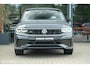 Volkswagen Tiguan 1.4 TSI eHybrid R-Line Business+ | Leder | ACC | HUD | R-Line Black Style-pakket | Elec Trekhaak | Stoel en stuurwielverw. | 2x memory | IQ.Light | Sfeerverlichting | DAB+ | Black Style pakket