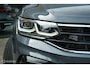 Volkswagen Tiguan 1.4 TSI eHybrid R-Line Business+ | Leder | ACC | HUD | R-Line Black Style-pakket | Elec Trekhaak | Stoel en stuurwielverw. | 2x memory | IQ.Light | Sfeerverlichting | DAB+ | Black Style pakket