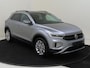 Volkswagen T-Roc Life Edition | 'App-Connect' draadloze smartphone integratie | 'App-Connect' draadloze smartphone integratie | Afstandscontrolesysteem (Front Assist)