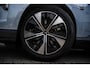 Polestar 4 Long Range Single motor 100 kWh Pilot | Plus | | Adaptive cruise control + Pilot assist | Lane change assist | 360 camera | Harman Kardon Premium Sound | Head-up display | Pixel Led koplampen + adaptief grootlicht | Elektrisch bedienbare achterklep met voetsensor | 12-voudig verstelbare stoelen | Elektrisch verstelbare rugleuning achter |  | Stoel + stuurwielverwarming | verwarmde achterbank | 22kw AC Laden | 21" LM |