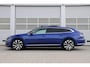Volkswagen Arteon Shooting Brake 1.4 TSI eHybrid 218pk R-Line Business+ | SoH 92% | Trekhaak | Panoramadak | Achteruitrijcamera | Stoelverwarming | Navigatie | Lederenbekleding