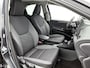 Toyota Yaris 1.5 Hybrid 115 Dynamic Comfort Pack | BTW voertuig | Dealer onderhouden | Stoel+Stuurverwarming  | Dodehoek detectie | Parkeersensoren voor+achter | Climate Control | Cruise Control Adaptive | Navigatie | Apple CarPlay/Android