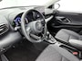 Toyota Yaris 1.5 Hybrid 115 Dynamic Comfort Pack | BTW voertuig | Dealer onderhouden | Stoel+Stuurverwarming  | Dodehoek detectie | Parkeersensoren voor+achter | Climate Control | Cruise Control Adaptive | Navigatie | Apple CarPlay/Android