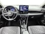 Toyota Yaris 1.5 Hybrid 115 Dynamic Comfort Pack | BTW voertuig | Dealer onderhouden | Stoel+Stuurverwarming  | Dodehoek detectie | Parkeersensoren voor+achter | Climate Control | Cruise Control Adaptive | Navigatie | Apple CarPlay/Android