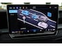 Volkswagen Tayron 1.5 eHybrid R-Line Edition 272PK / 200kW DSG, Comfort pakket plus (verwarmbare voorstoelen, verwarmbare achterbank, verwarmbare voorruit), LED Matrix (IQ.Lights), panoramadak, Harman Kardon geluidssysteem, Black Style pakket, draadloos Apple Carplay & Android Auto, DAB+, elektrische achterklep (Easy Open & Close), parkeerassistent (Park Assist Pro), 3-zone climatronic, adaptief onderstel (DCC), dodehoekdetectie (Side Assist), adaptieve cruise control (ACC), ErgoActive voorstoelen met massage- en geheugenfunctie, elektrisch verstel-, verwarm- en inklapbare buitenspiegels, lederen 'Varenna' bekleding, 20" 'York' LMV etc.