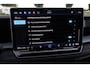 Volkswagen Tayron 1.5 eHybrid R-Line Edition 272PK / 200kW DSG, Comfort pakket plus (verwarmbare voorstoelen, verwarmbare achterbank, verwarmbare voorruit), LED Matrix (IQ.Lights), panoramadak, Harman Kardon geluidssysteem, Black Style pakket, draadloos Apple Carplay & Android Auto, DAB+, elektrische achterklep (Easy Open & Close), parkeerassistent (Park Assist Pro), 3-zone climatronic, adaptief onderstel (DCC), dodehoekdetectie (Side Assist), adaptieve cruise control (ACC), ErgoActive voorstoelen met massage- en geheugenfunctie, elektrisch verstel-, verwarm- en inklapbare buitenspiegels, lederen 'Varenna' bekleding, 20" 'York' LMV etc.