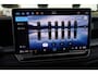 Volkswagen Tayron 1.5 eHybrid R-Line Edition 272PK / 200kW DSG, Comfort pakket plus (verwarmbare voorstoelen, verwarmbare achterbank, verwarmbare voorruit), LED Matrix (IQ.Lights), panoramadak, Harman Kardon geluidssysteem, Black Style pakket, draadloos Apple Carplay & Android Auto, DAB+, elektrische achterklep (Easy Open & Close), parkeerassistent (Park Assist Pro), 3-zone climatronic, adaptief onderstel (DCC), dodehoekdetectie (Side Assist), adaptieve cruise control (ACC), ErgoActive voorstoelen met massage- en geheugenfunctie, elektrisch verstel-, verwarm- en inklapbare buitenspiegels, lederen 'Varenna' bekleding, 20" 'York' LMV etc.