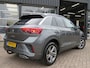 Volkswagen T-Roc 1.5 TSI 150pk DSG-aut. R-LINE / Trekhaak afn. / IQ Light / Camera / Stoelverw./ FABRIEKS garantie