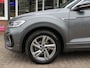 Volkswagen T-Roc 1.5 TSI 150pk DSG-aut. R-LINE / Trekhaak afn. / IQ Light / Camera / Stoelverw./ FABRIEKS garantie