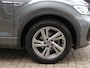 Volkswagen T-Roc 1.5 TSI 150pk DSG-aut. R-LINE / Trekhaak afn. / IQ Light / Camera / Stoelverw./ FABRIEKS garantie