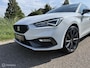 SEAT Leon Sportstourer 1.5 eTSI FR / Pano / Trekhaak / Navi