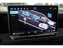 Volkswagen Tiguan 1.5 eHybrid R-Line Edition 272PK / 200kW DSG, Wegklapbare trekhaak incl. aanhangermanoeuvreerhulp (Trailer Assist), LED Matrix (IQ.Lights), adaptieve cruise control (ACC) met Travel Assist, 20" 'York' LMV, parkeerassistent (Park Assist Pro), Comfort pakket plus (verwarmbare voorstoelen, verwarmbare achterbank, verwarmbare voorruit), elektrische achterklep (Easy Open & Close), panoramadak, Harman Kardon geluidssysteem, Black Style pakket, Interieur Style pakket (lederen 'Varenna' bekleding, elektrisch verstelbare ErgoActive voorstoelen met massage- en geheugenfunctie), draadloos Apple Carplay & Android Auto, dodehoekdetectie (Side Assist) etc.