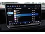 Volkswagen Tiguan 1.5 eHybrid R-Line Edition 272PK / 200kW DSG, Wegklapbare trekhaak incl. aanhangermanoeuvreerhulp (Trailer Assist), LED Matrix (IQ.Lights), adaptieve cruise control (ACC) met Travel Assist, 20" 'York' LMV, parkeerassistent (Park Assist Pro), Comfort pakket plus (verwarmbare voorstoelen, verwarmbare achterbank, verwarmbare voorruit), elektrische achterklep (Easy Open & Close), panoramadak, Harman Kardon geluidssysteem, Black Style pakket, Interieur Style pakket (lederen 'Varenna' bekleding, elektrisch verstelbare ErgoActive voorstoelen met massage- en geheugenfunctie), draadloos Apple Carplay & Android Auto, dodehoekdetectie (Side Assist) etc.