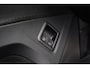 Volkswagen Tiguan 1.5 eHybrid R-Line Edition 272PK / 200kW DSG, Wegklapbare trekhaak incl. aanhangermanoeuvreerhulp (Trailer Assist), LED Matrix (IQ.Lights), adaptieve cruise control (ACC) met Travel Assist, 20" 'York' LMV, parkeerassistent (Park Assist Pro), Comfort pakket plus (verwarmbare voorstoelen, verwarmbare achterbank, verwarmbare voorruit), elektrische achterklep (Easy Open & Close), panoramadak, Harman Kardon geluidssysteem, Black Style pakket, Interieur Style pakket (lederen 'Varenna' bekleding, elektrisch verstelbare ErgoActive voorstoelen met massage- en geheugenfunctie), draadloos Apple Carplay & Android Auto, dodehoekdetectie (Side Assist) etc.
