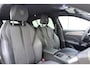 Peugeot 408 1.2 Hybrid 145 e-DCS6 GT | Automaat | Adaptieve cruise control | Stuurverwarming | Elektrisch bedienbare achterklep | Lichtmetalen velgen | Keyless entry en start | Full led