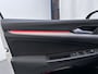 Volkswagen Golf 1.0 eTSI DSG Life Business Alcantara Sfeerverlichting Stoelverwarming LED