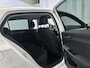 Volkswagen Golf 1.0 eTSI DSG Life Business Alcantara Sfeerverlichting Stoelverwarming LED