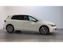 Volkswagen Golf 1.0 eTSI DSG Life Business Alcantara Sfeerverlichting Stoelverwarming LED