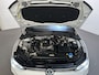 Volkswagen Golf 1.0 eTSI DSG Life Business Alcantara Sfeerverlichting Stoelverwarming LED