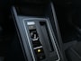 Volkswagen Golf 1.0 eTSI DSG Life Business Alcantara Sfeerverlichting Stoelverwarming LED