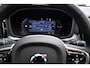 Volvo XC60 T6 AWD Plus Black Edition | Luchtvering | Trekhaak | Pano | 360 Cam | 21 inch